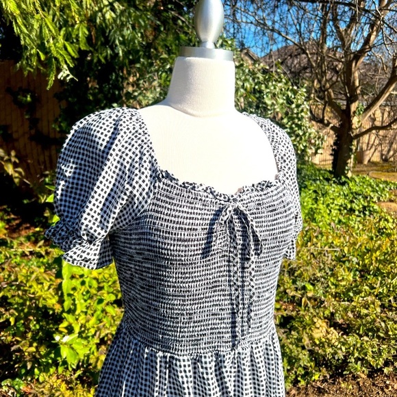 AUW- Black and White Gingham Dress 👗 ( plus size 1X ) - Picture 3 of 7